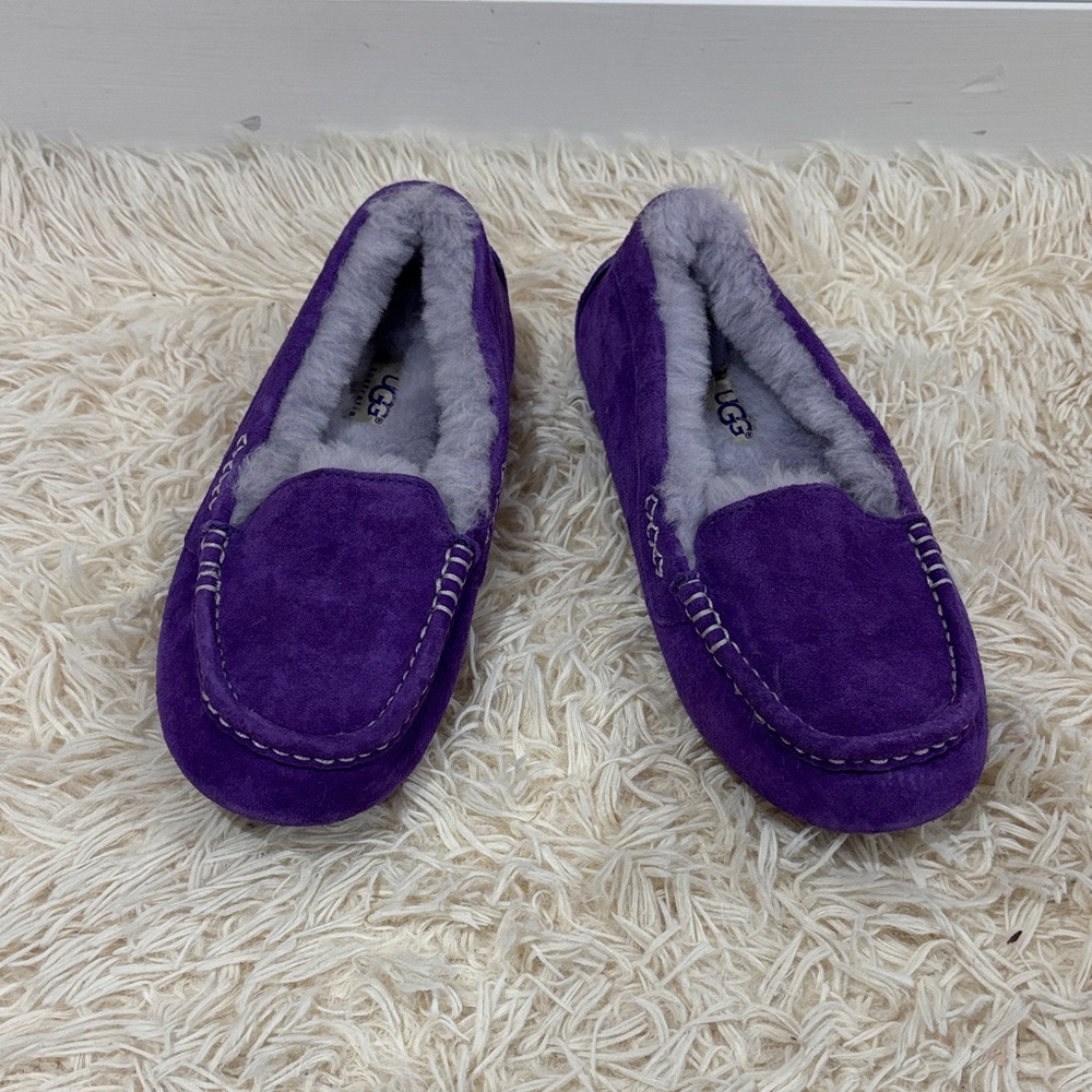 NWT UGG Purple Suede Moccasins - Picture 2 of 9